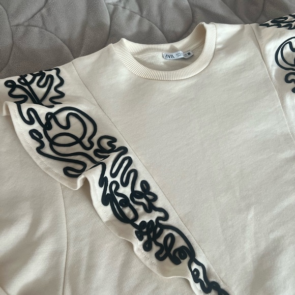 Zara sweater - Picture 2 of 3